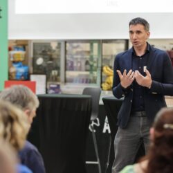 Lire la suite à propos de l’article Gaël Hurlimann : « Tenter de faire du contenu slow sur une plateforme pensée pour le doomscrolling, c’est inutile »
